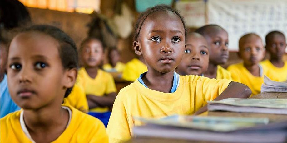 Students in a second grade classroom at Nyamachaki Primary School, Nyeri County, Kenya, April 2017 (Photo by Kelley Lynch / Global Partnership for Education) Creative Commons license via Flickr