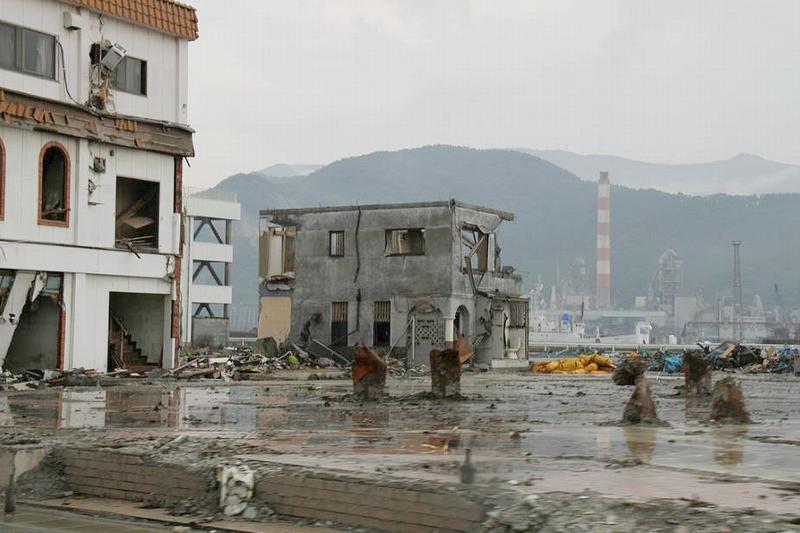 Flood damage to the city of Ōfunato, Iwate Prefecture, Japan caused by the 2011 tsunami that caused a meltdown at the coastal nuclear power plant in Fukushima, Japan. July 2011, (Photo by George Olcott) Creative Commons license via Flickr