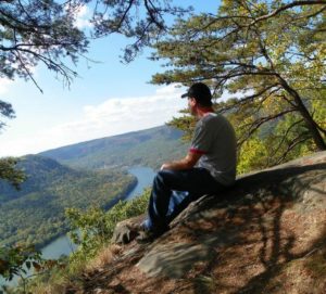 Overlooking the Tennessee River at Signal Mountain, October 18, 2016 (Photo by csm242000 Photography) Creative Commons license via Flickr.