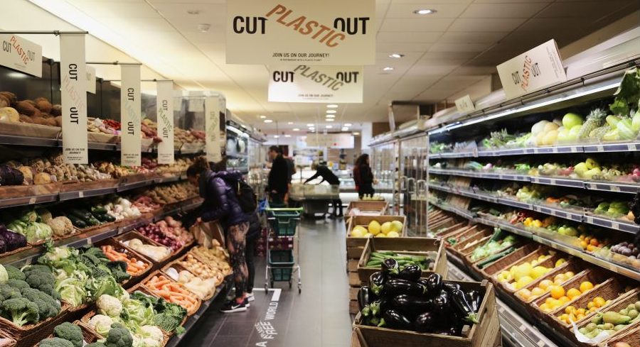 Plastic Free Zone at Thornton’s Budgens showcases organic vegetables, 2018 (Photo courtesy Thornton’s Budgens) Emailed for media use.