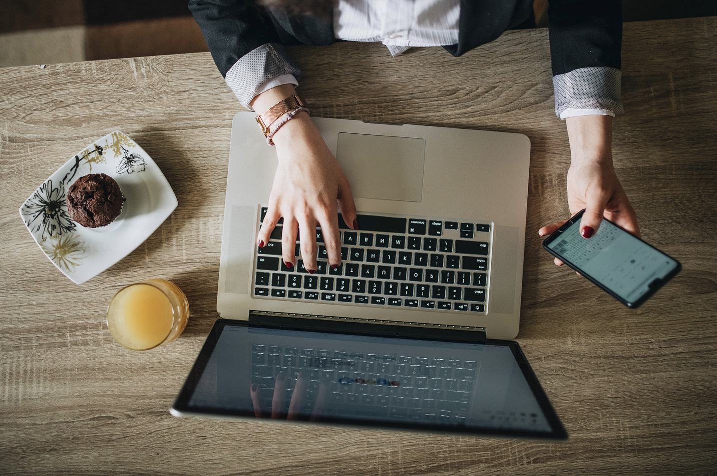 A woman works on her notebook, February 3, 2019 Cologne, Germany (Photo by Marco Verch) Creative Commons license via Flickr