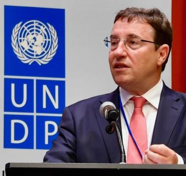 UN Development Programme Administrator Achim Steiner delivers his opening statement at a UNDP Executive Board session, New York, September 6, 2018 (Photo courtesy UNDP) Creative Commons license via Flickr