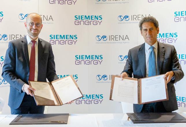 Christian Bruch (left), CEO of Siemens Energy, and Francesco La Camera, director-general of IRENA, signed a sustainable energy partnership agreement to drive the global energy transition based on renewable energy. May 25, 2021, Abu Dhabi, Dubai (Photo courtesy Siemens Energy) Posted for media use