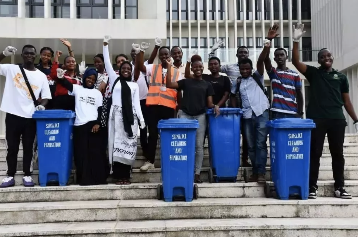  Inspired by the global Earth Day 2022 theme ‘Invest In Our Planet’, students at Tanzania’s oldest and premier public academic institution - the University of Dar es Salam - conducted a cleanup of the university’s ecological garden. April 12, 2022 (Photo courtesy EarthDay.org) Posted for media use