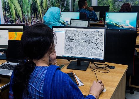 Young women in Bangladesh using open-source remote sensing data and tools to monitor forest carbon. June 15, 2022 (Photo courtesy International Centre for Integrated Mountain Development (ICIMOD). Creative Commons license via Servir